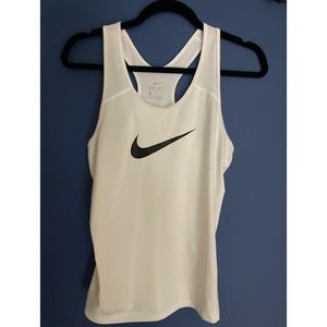 NIKE DRYFIT GIRLS XL ACTIVEWEAR TOP⛹️‍♀️🏀